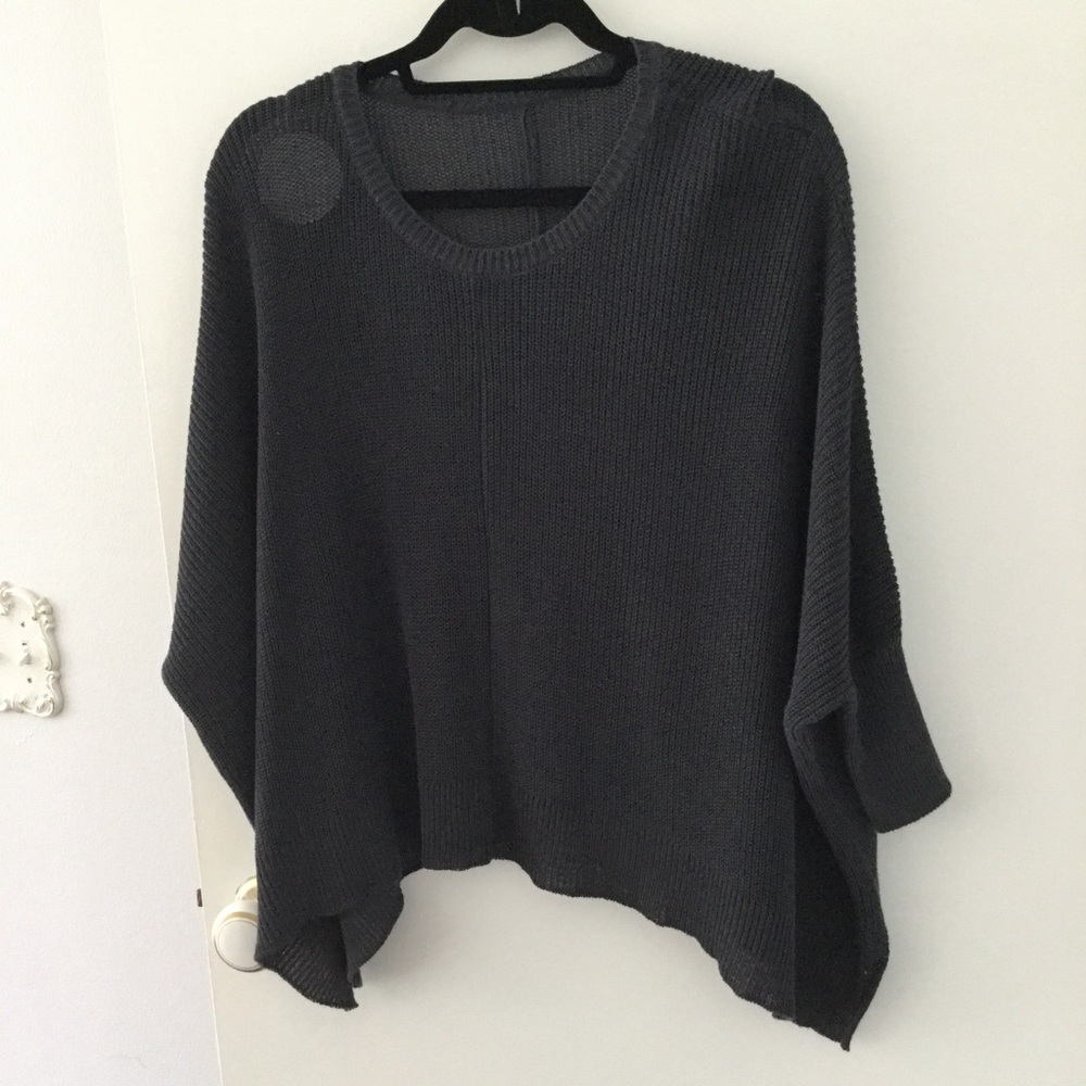 Loose fit knit top