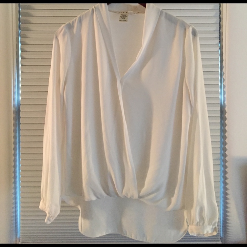 Max Studio cream v-neck blouse
