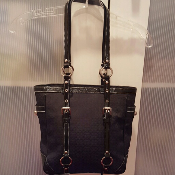 Coach Signature Handbag like new!! - Picture 2 of 6