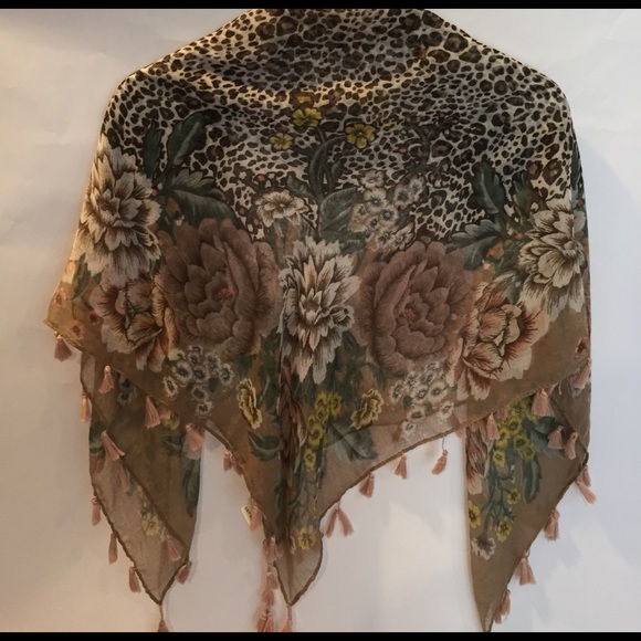 Charlotte Russe Tassel Scarf A51 - Picture 4 of 4