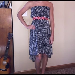 Aztec pattern strapless dress