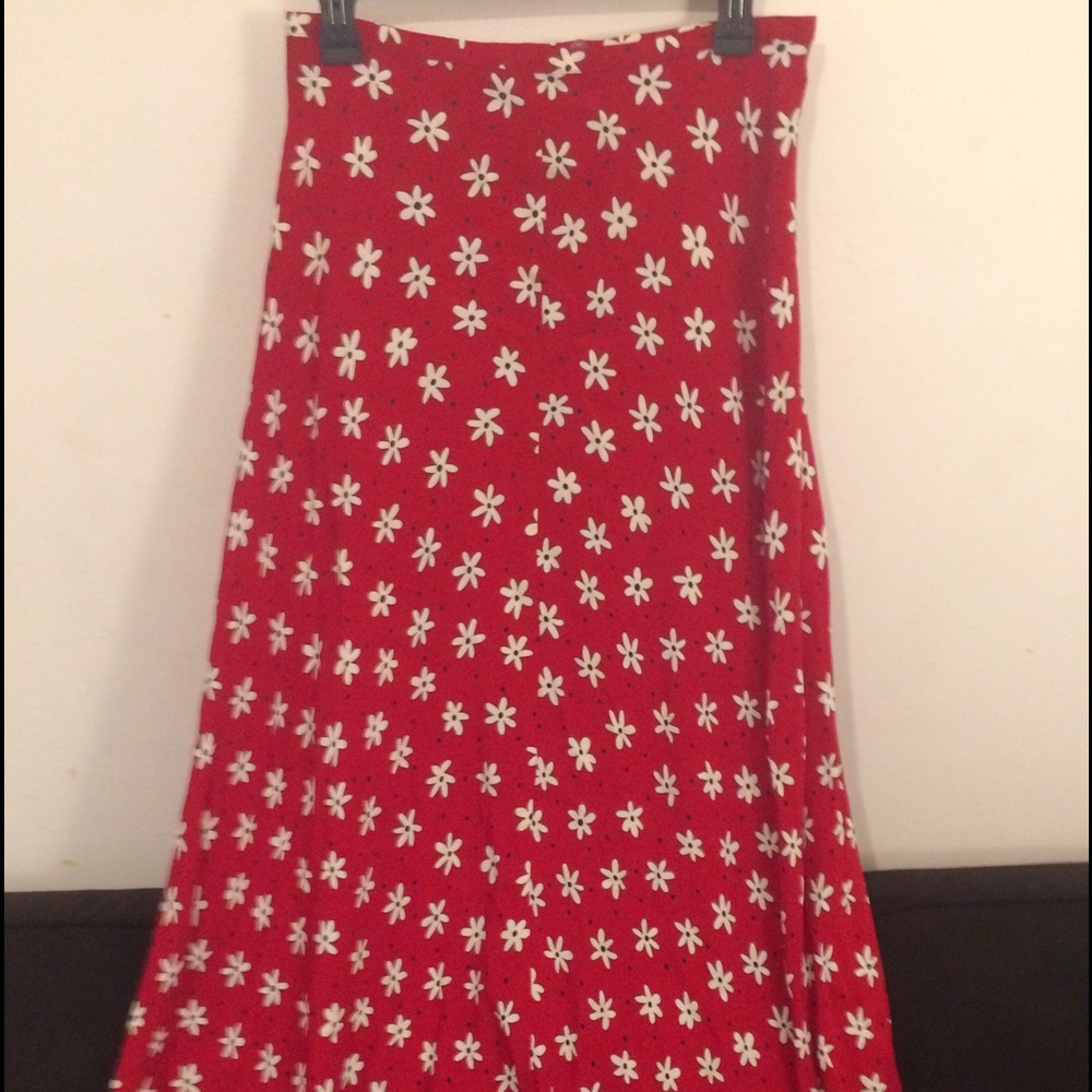 Karen Kane Maxi Daisy Skirt 🌼