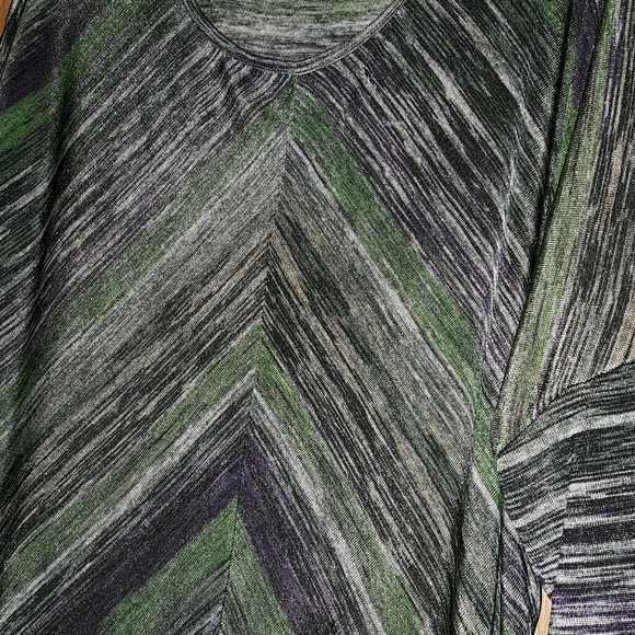 Thin quarter sleeve Shirt - Picture 2 of 2