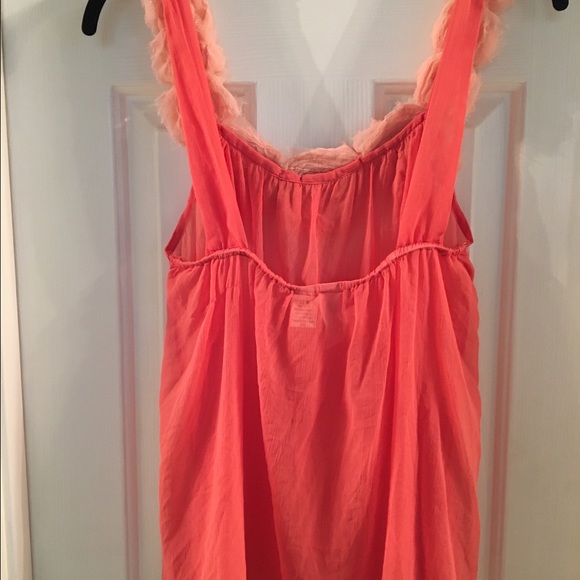 Cute sheer top - Picture 4 of 5