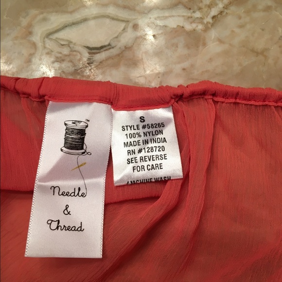 Cute sheer top - Picture 5 of 5