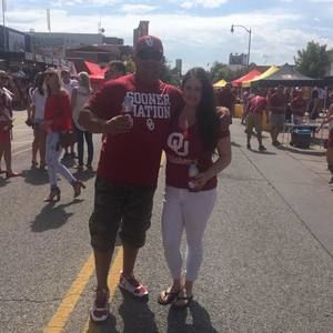 Meet your Posher, Devin