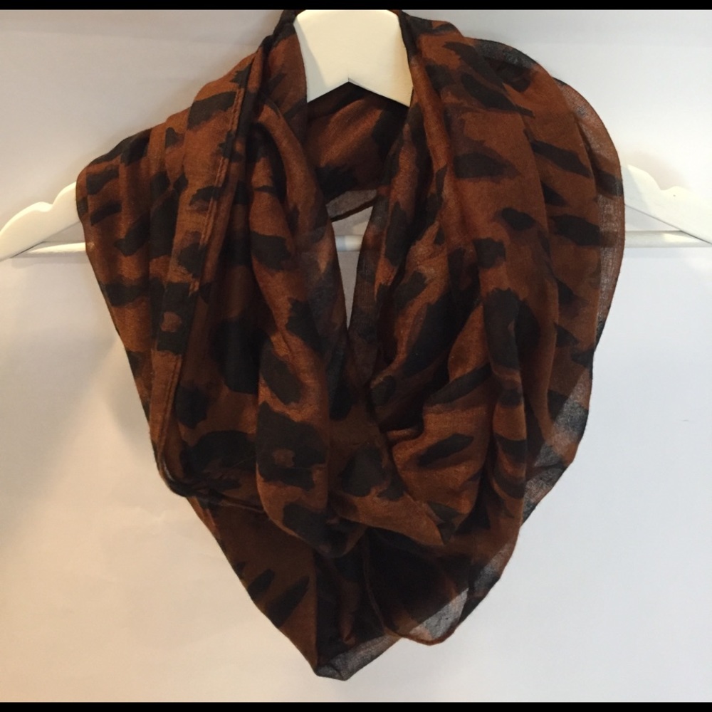 BP Animal Print Infinity Scarf A53 - Picture 1 of 5
