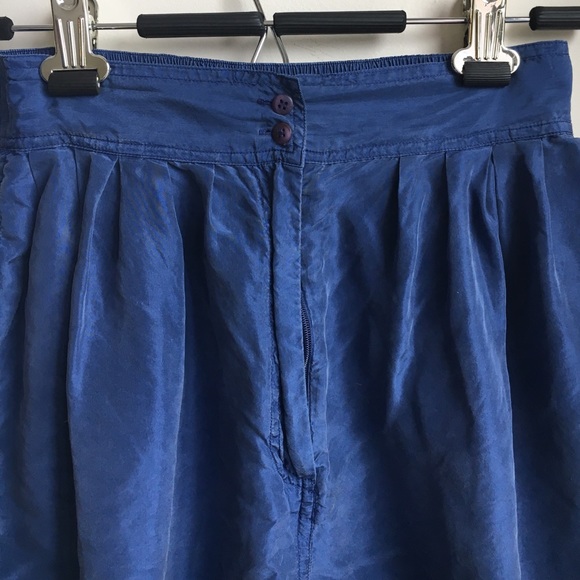 Vintage silk (high-waisted) shorts - Picture 2 of 5