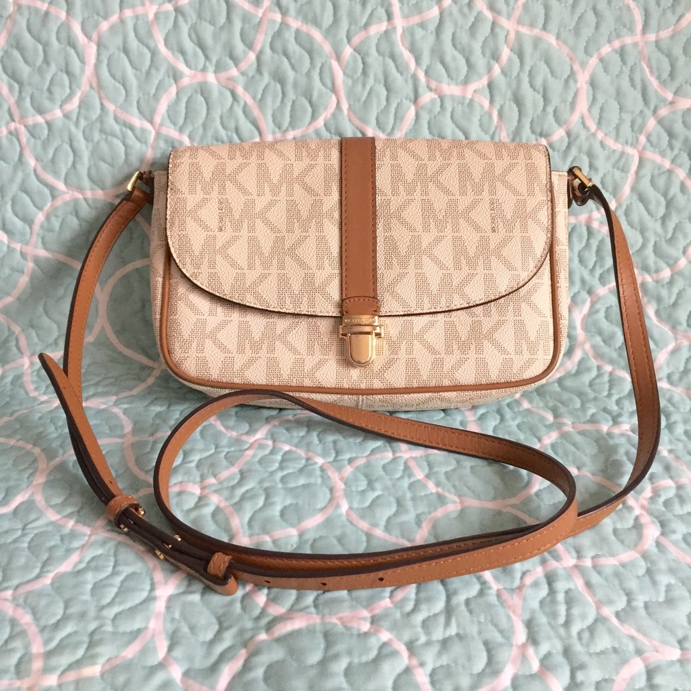 Michael Kors Charlton Bag