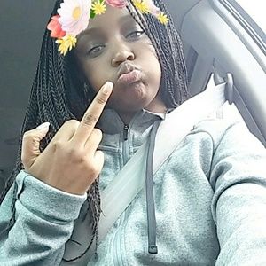 Meet your Posher, Geneva