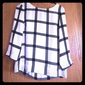 FLASH SALE!!  Black and white blouse