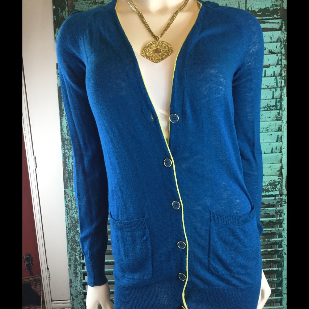 💥4 for $15💥Cardigan Accented with Yellow Piping