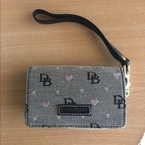 Dooney & Bourke clutch