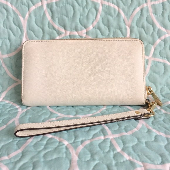 (SOLD) Michael Kors Wristlet - Picture 2 of 3