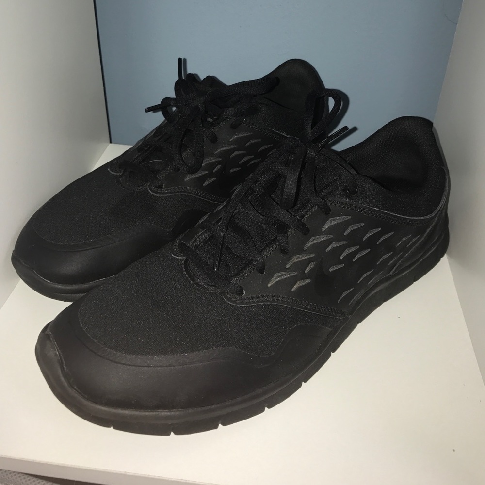 Black Nike Sneakers