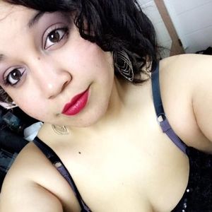 Meet your Posher, Marisa