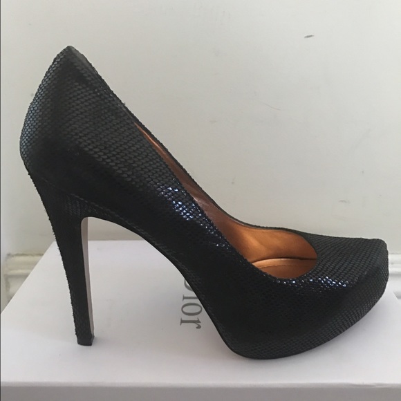 BCBG Pumps - Picture 2 of 4