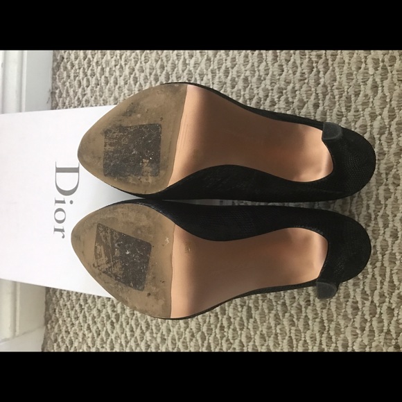 BCBG Pumps - Picture 4 of 4