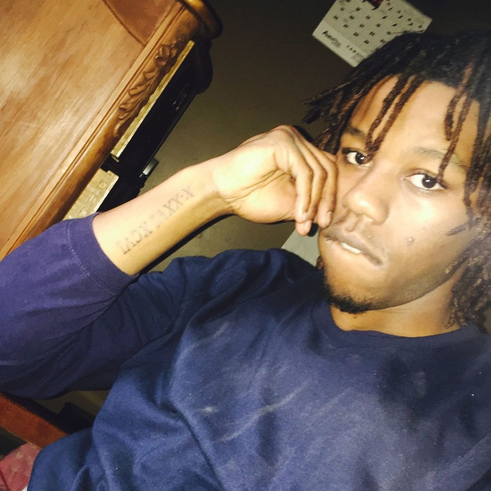 Meet your Posher, Elijah