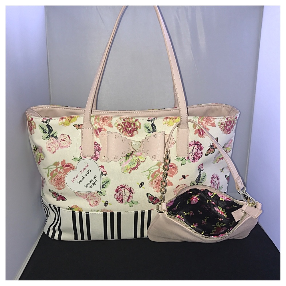 ♥️NWT Betsey Johnson 2-1 Scallop Bow Tote w/ Pouch