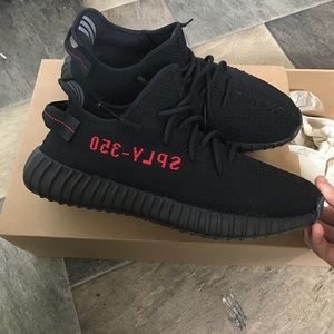 Yeezy 350 v2