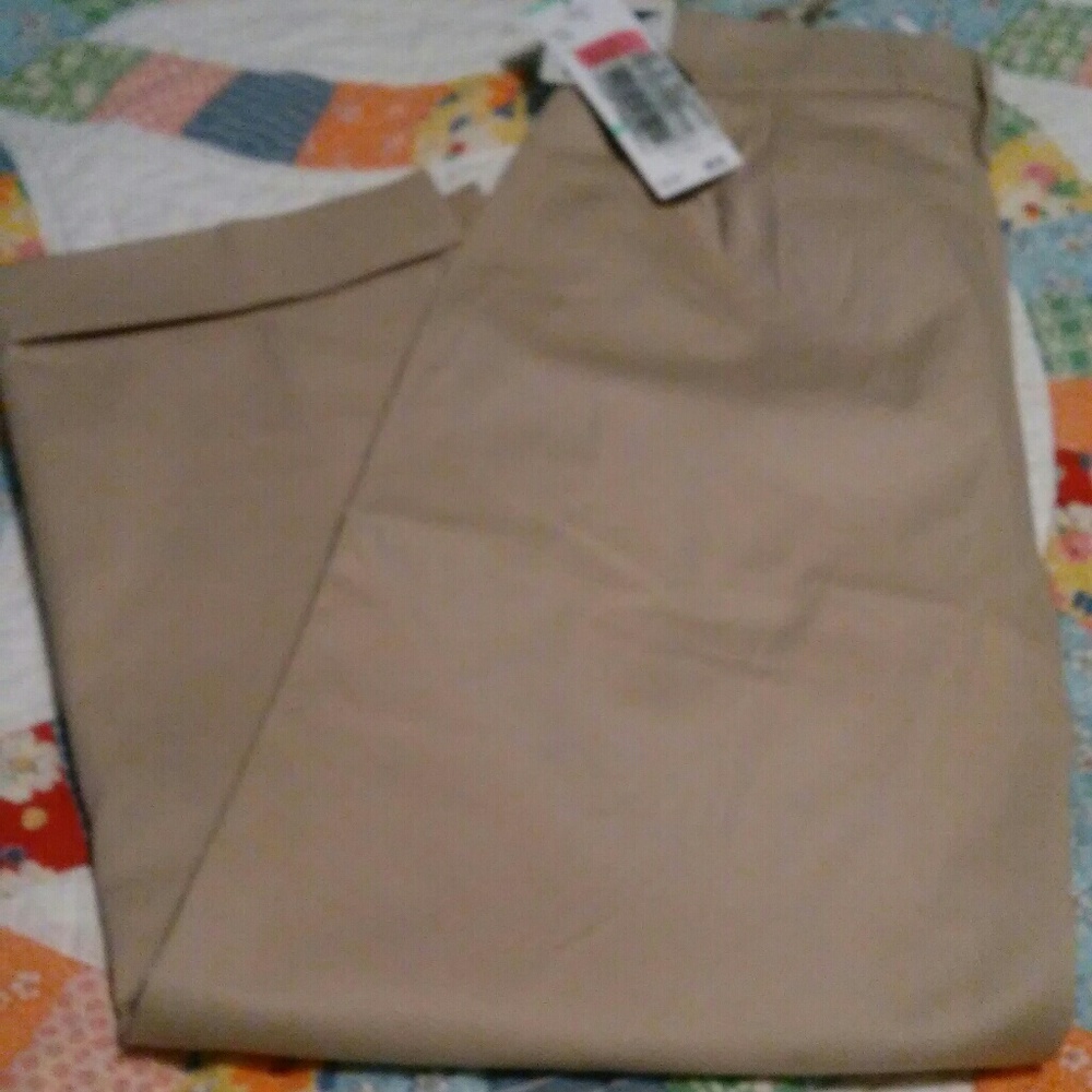 Jones New York capri pant .
