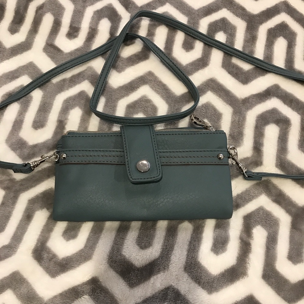 Relic Vicky Convertible Checkbook Wallet