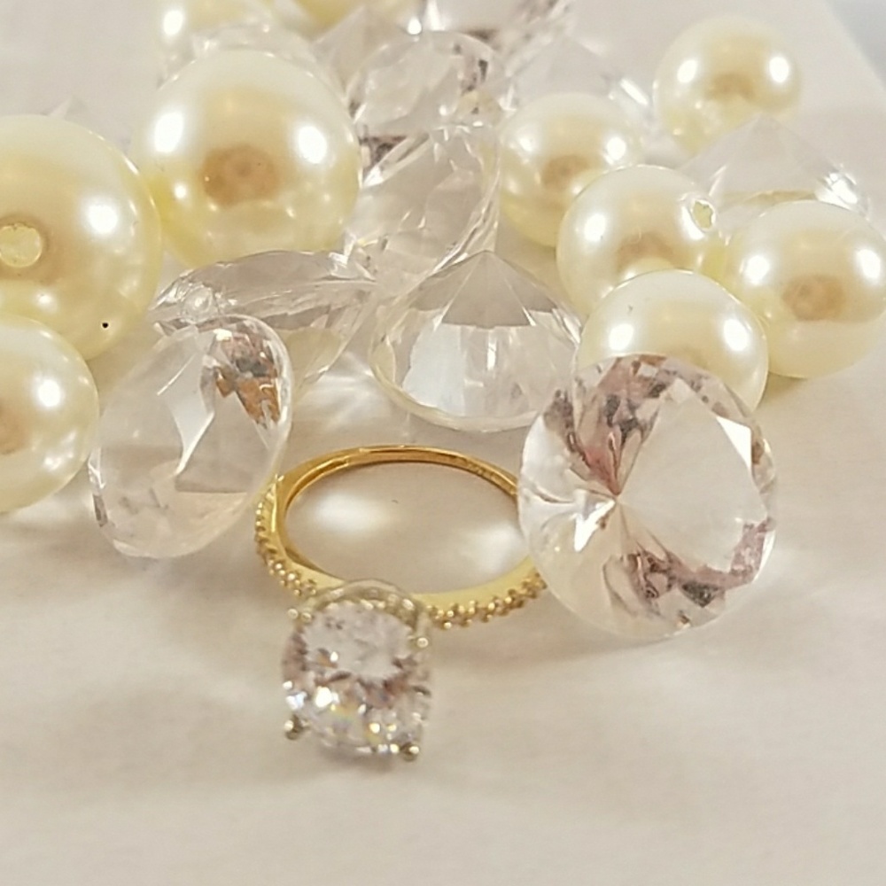4ct Oval 14k Solid Gold Engagement Ring - Picture 5 of 9