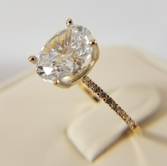 Jewelry - 4ct Oval 14k Solid Gold Engagement Ring