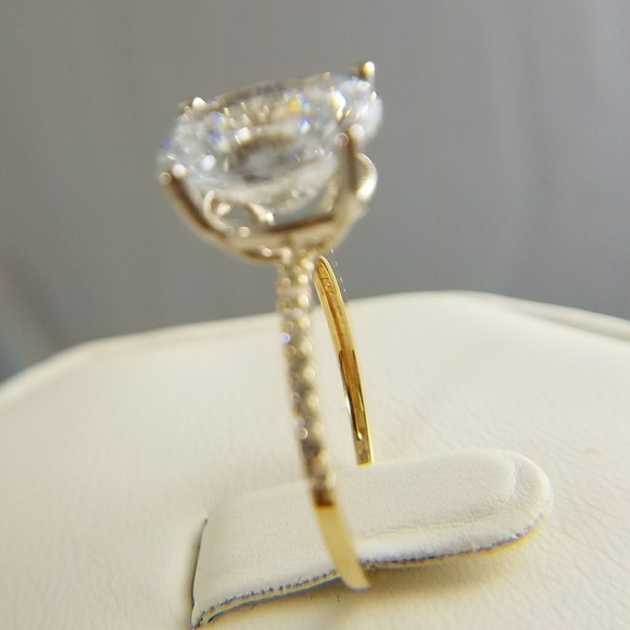 4ct Oval 14k Solid Gold Engagement Ring - Picture 3 of 9