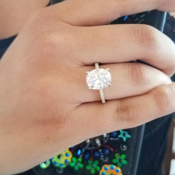 4ct Oval 14k Solid Gold Engagement Ring - Picture 6 of 9