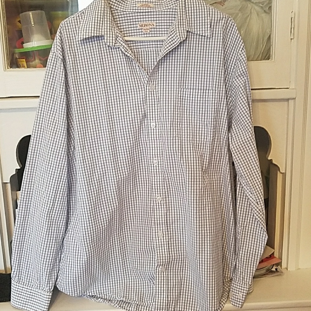 Mens buttin down shirt