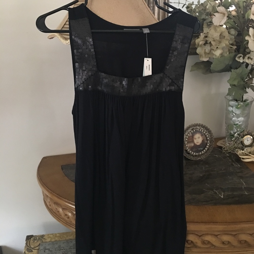 NWT⭐️NEW APT.9  Embellished Tank