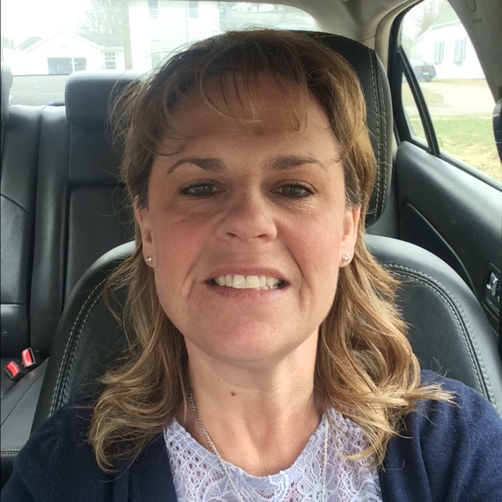 Meet your Posher, Crystal