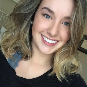 Meet your Posher, Caroline