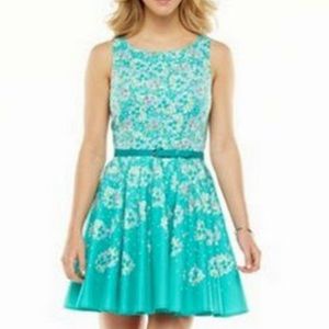 🎀SOLD on PP • Lauren Conrad floral dress