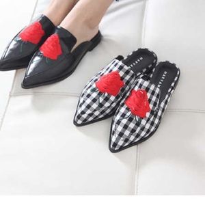 Mules with embroidery roses