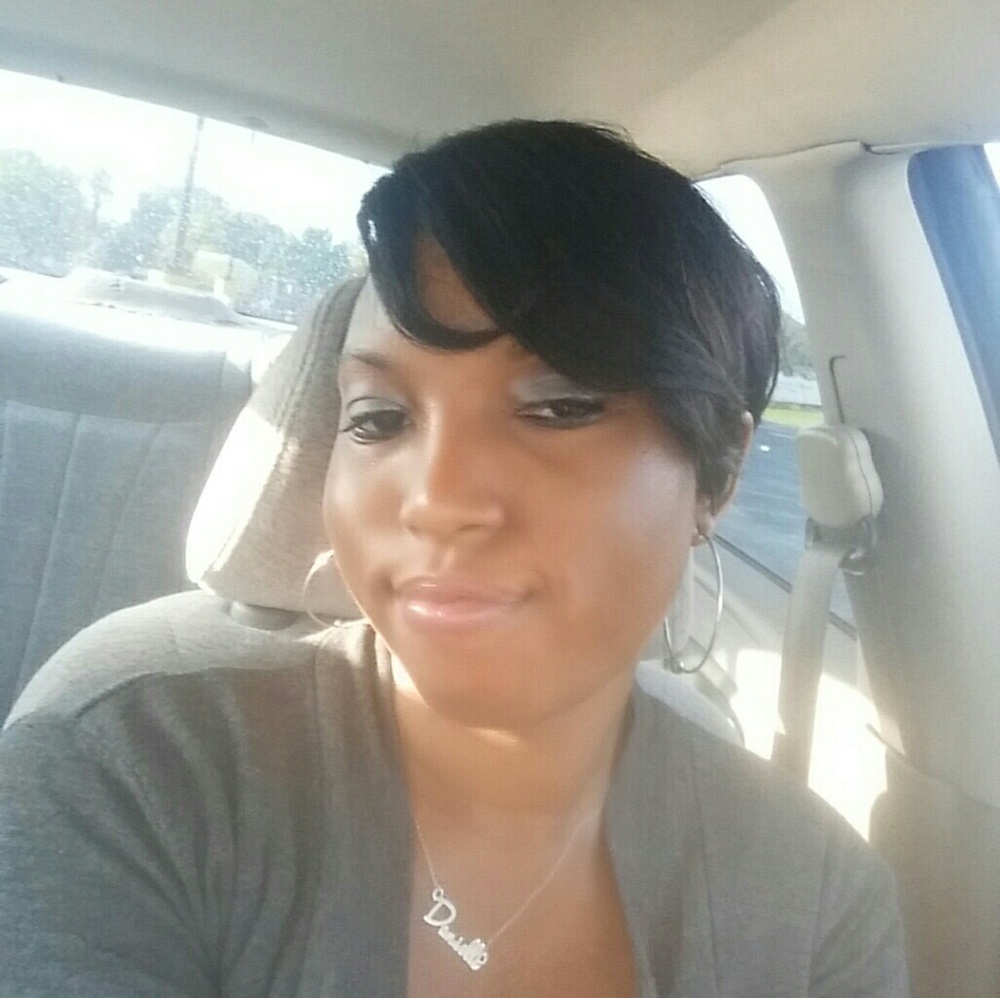 Meet your Posher, Danielle