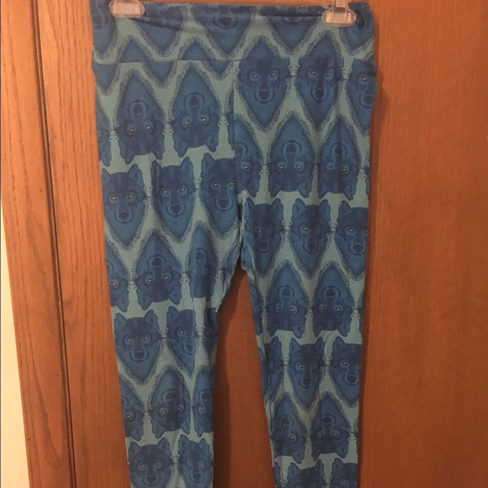 Lularoe OS wolf leggings