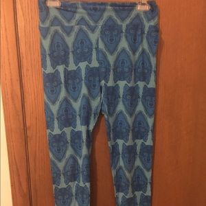 Lularoe OS wolf leggings