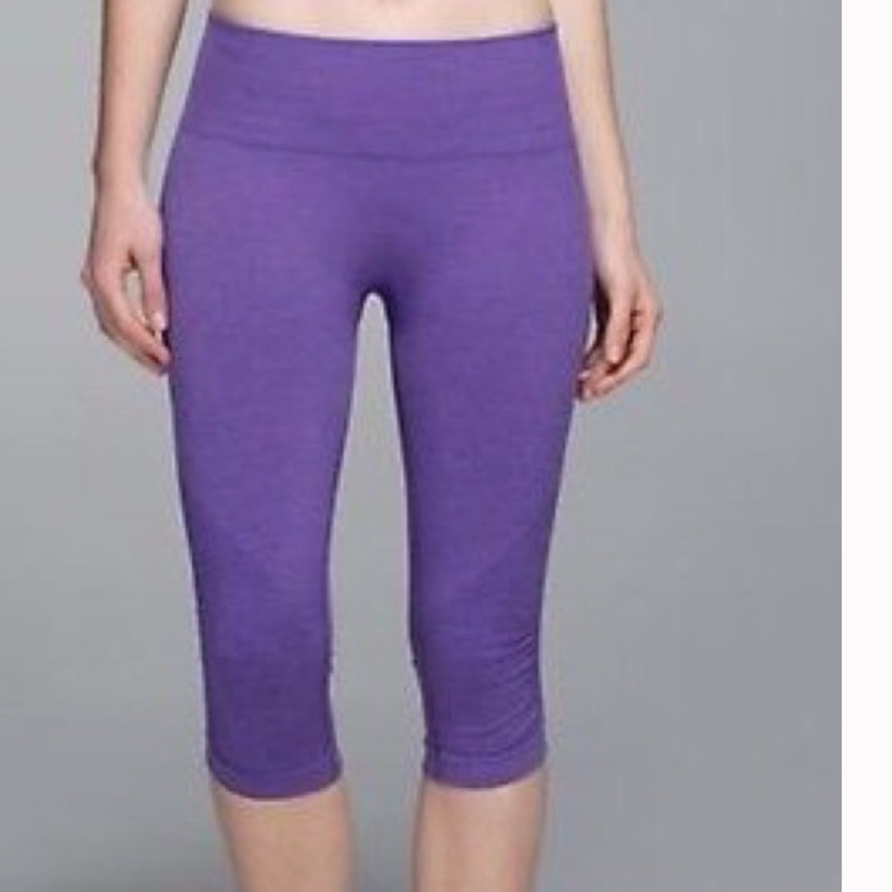 Lululemon In the Flow crops ii, size 6.