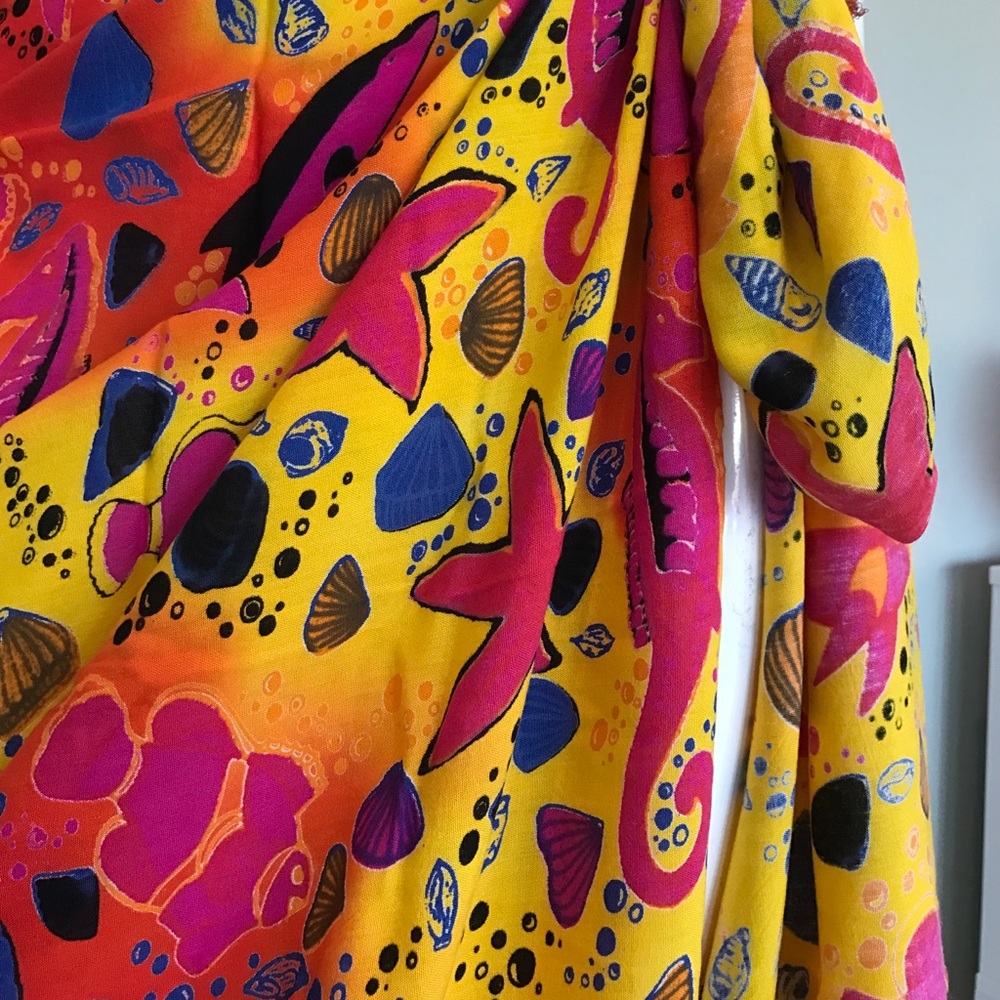 Colorful sarong - Picture 3 of 3