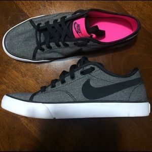 Nike shoes