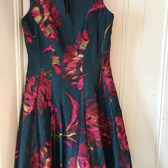 Dresses & Skirts - Dress