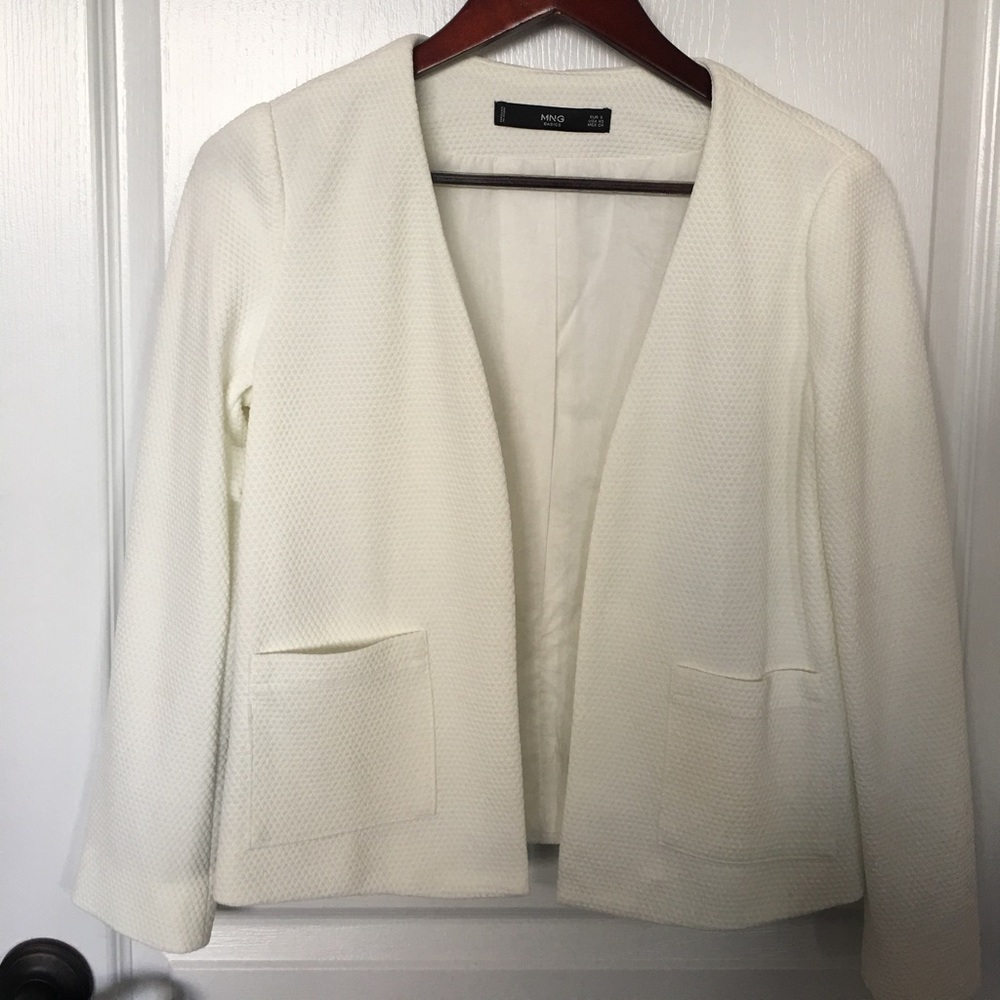 Lightweight white jacket
