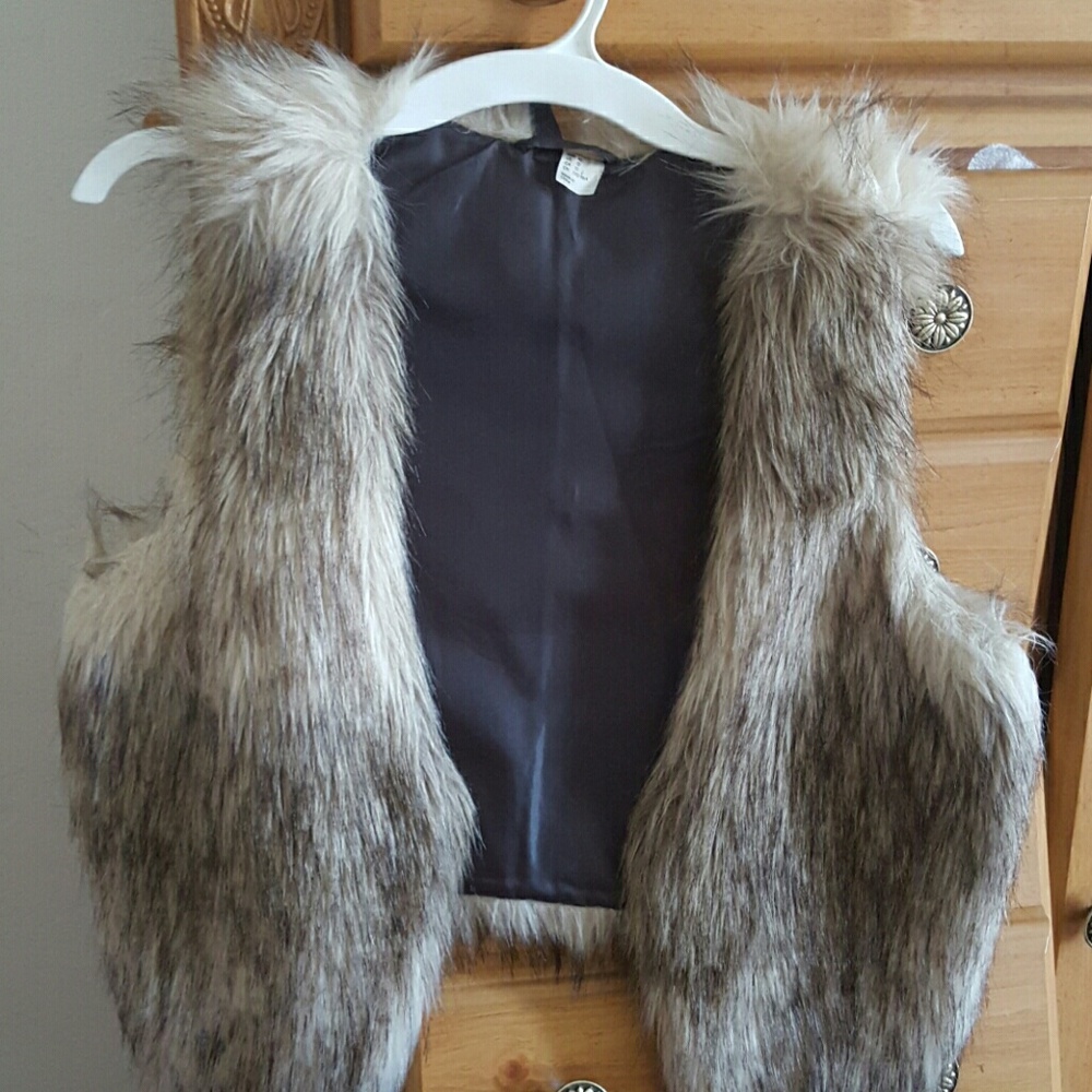Fur Vest brand new