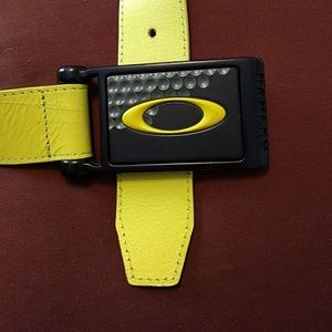 Oakley leather belt