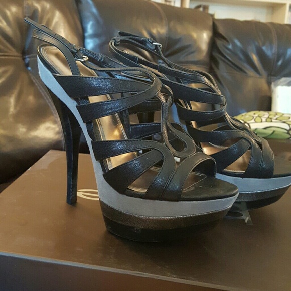 Shoes - Picture 1 of 4