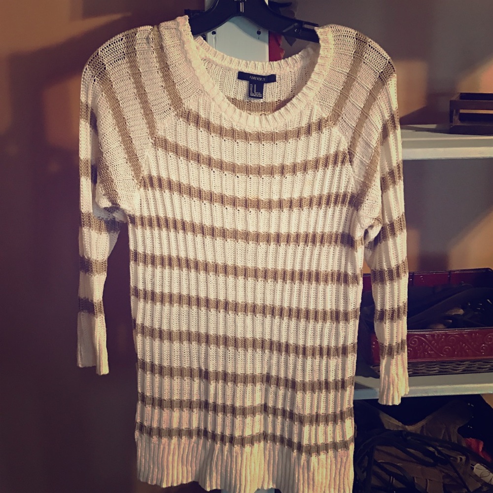 Forever 21 sweater! Size M!