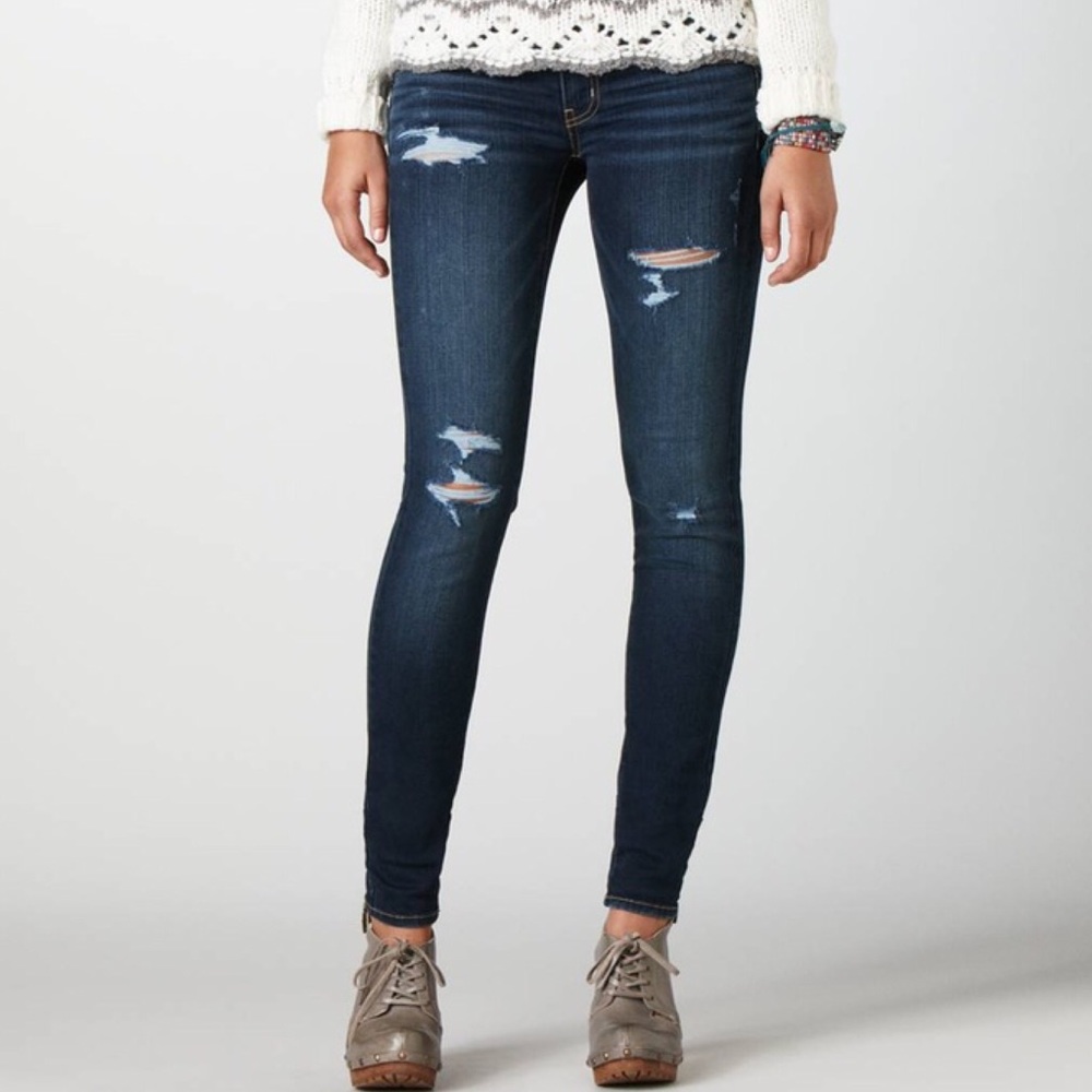 American Eagle Skinny Jeans • Jegging • Size 2S 💕